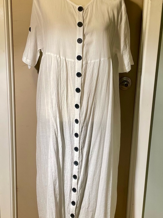 no brand Dresses & Skirts - White Button-Front Maxi Dress